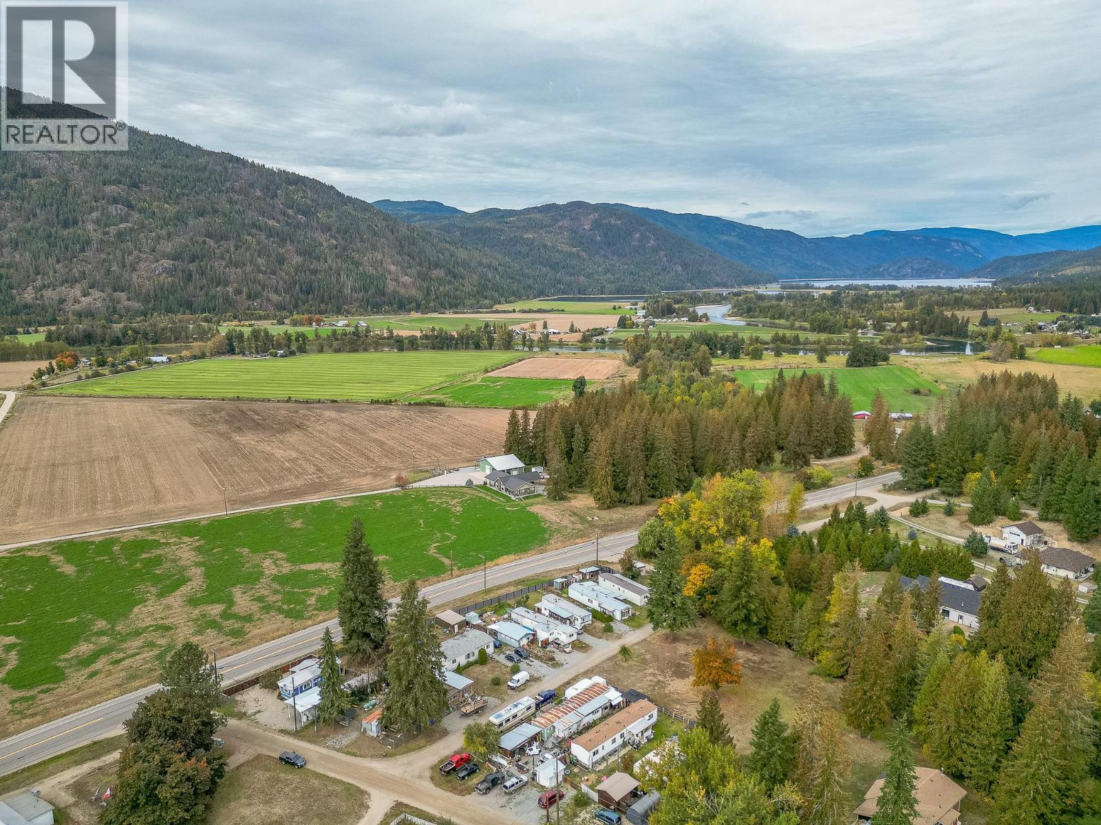 1 Robson Road, Mara, BC