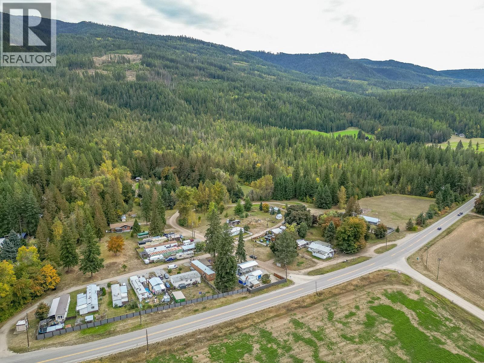 1 Robson Road, Mara, BC