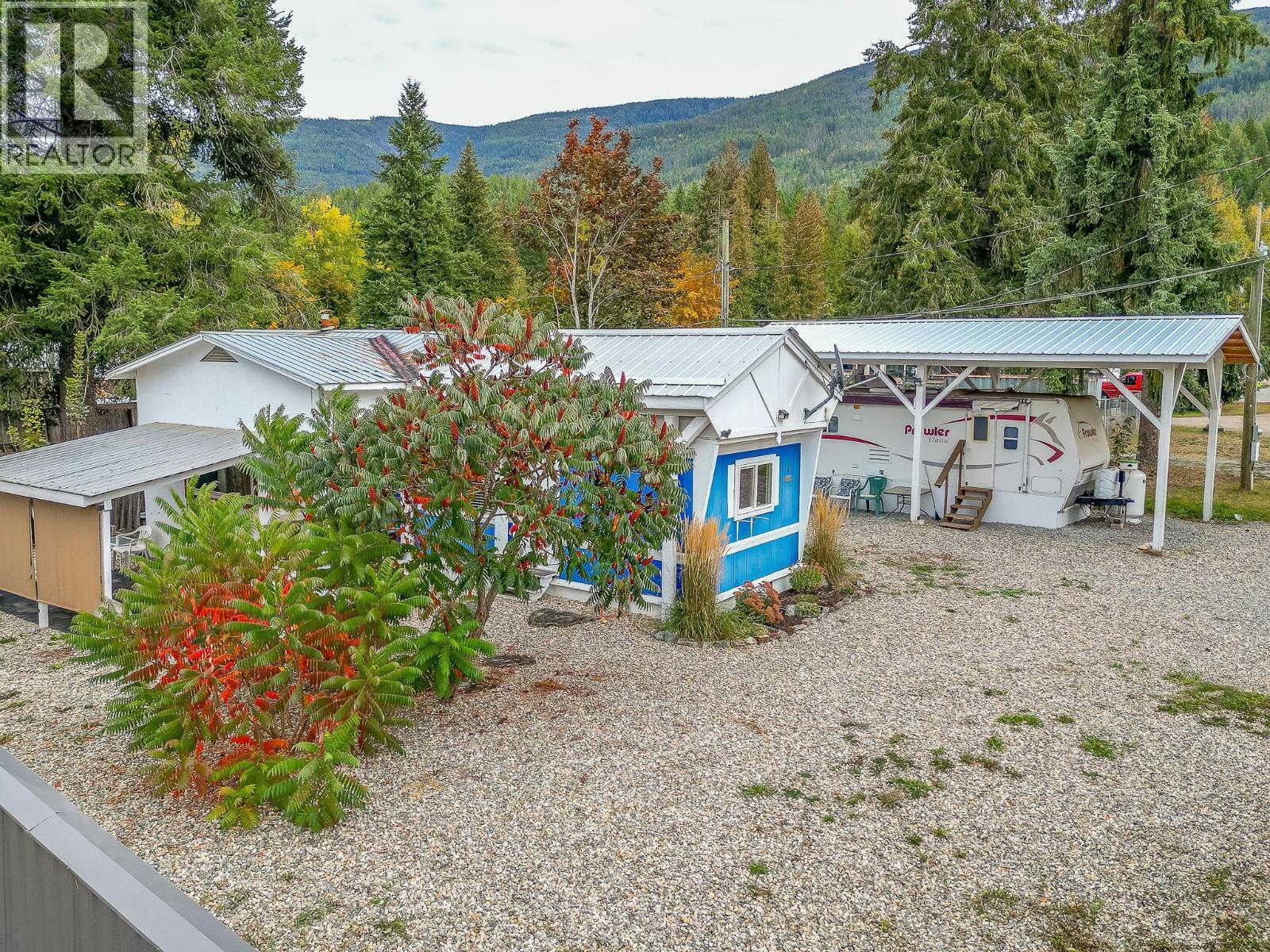 1 Robson Road, Mara, BC