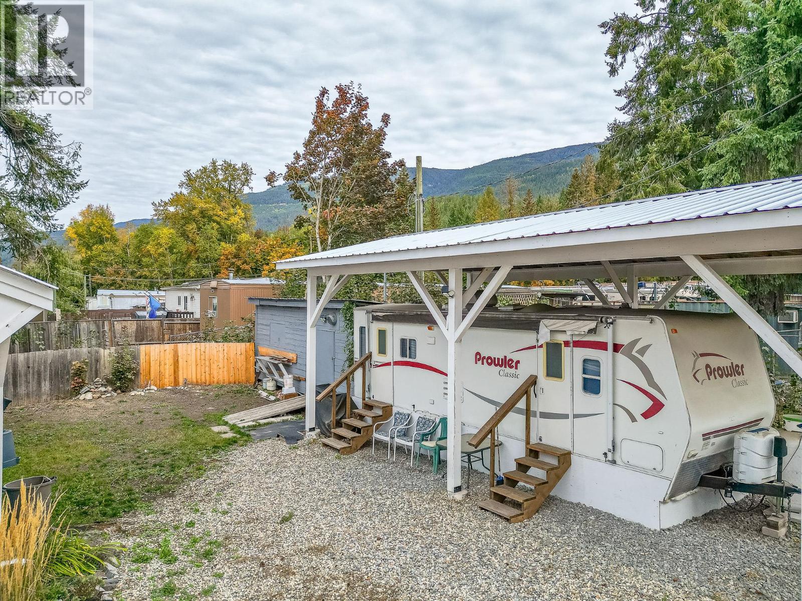 1 Robson Road, Mara, BC