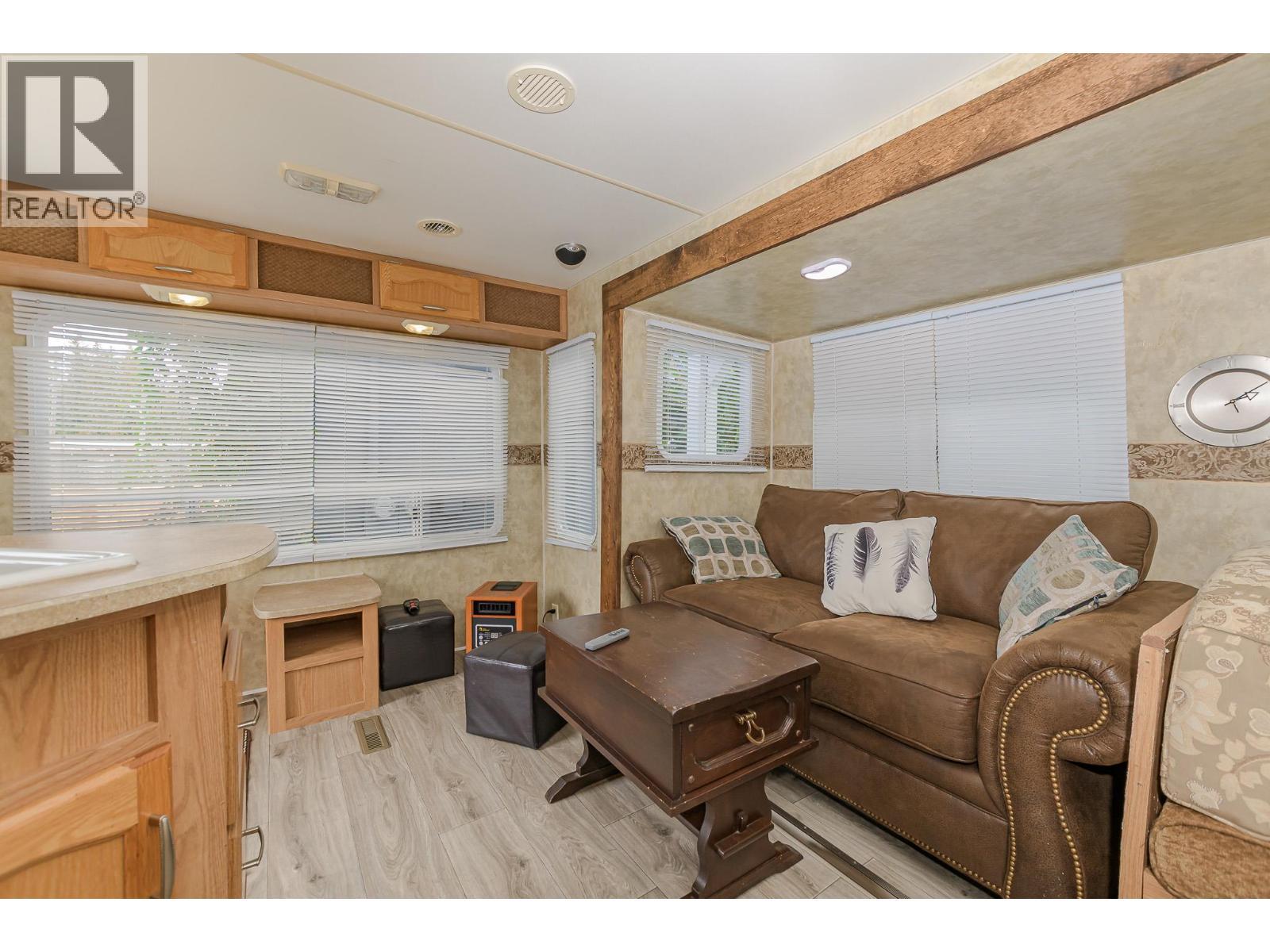 1 Robson Road, Mara, BC