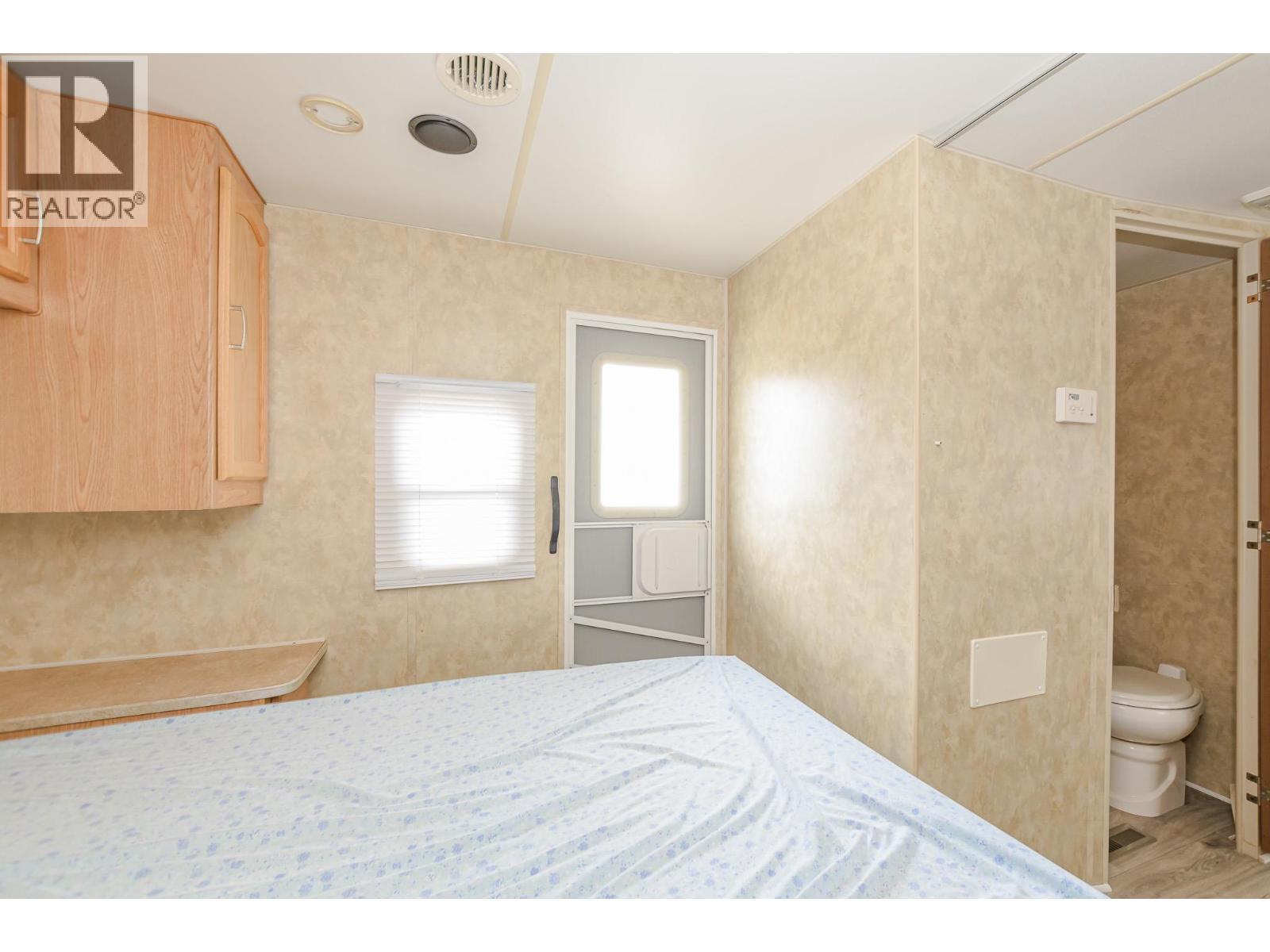 1 Robson Road, Mara, BC