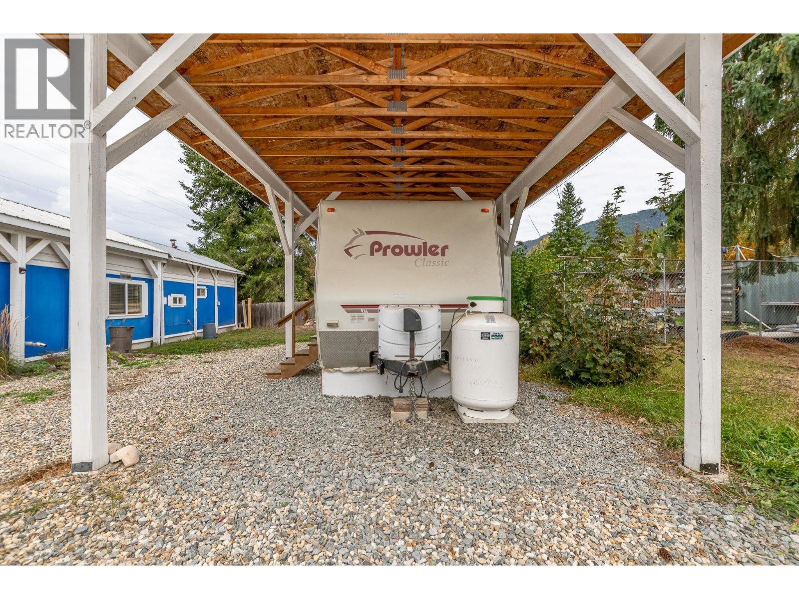 1 Robson Road, Mara, BC