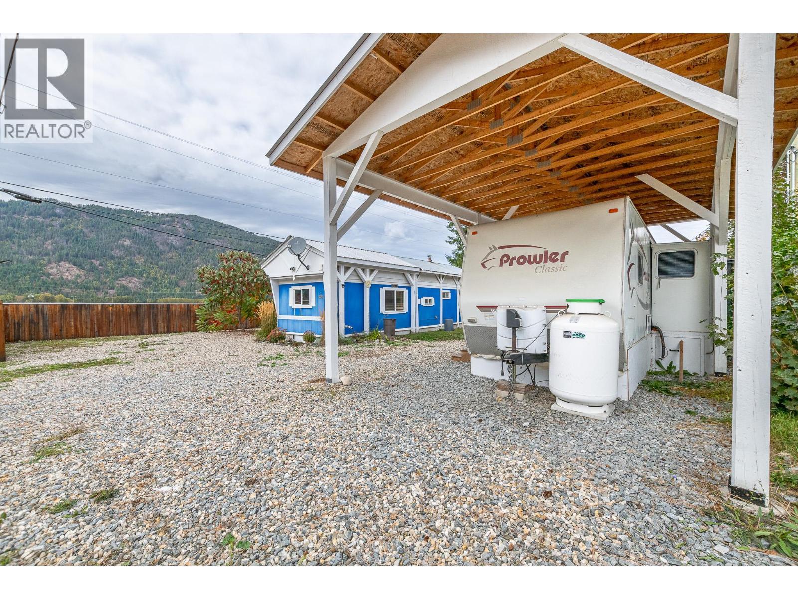 1 Robson Road, Mara, BC