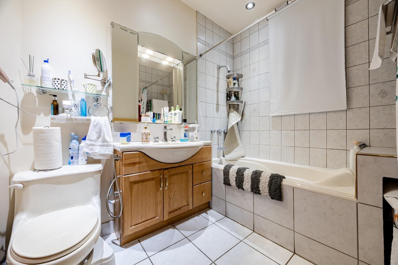 Salle de bains - 2260 Av. Wilson, Montréal (Côte-Des-Neiges/Notre-Dame-De-Grâce), QC - Indoor Photo Showing Bathroom