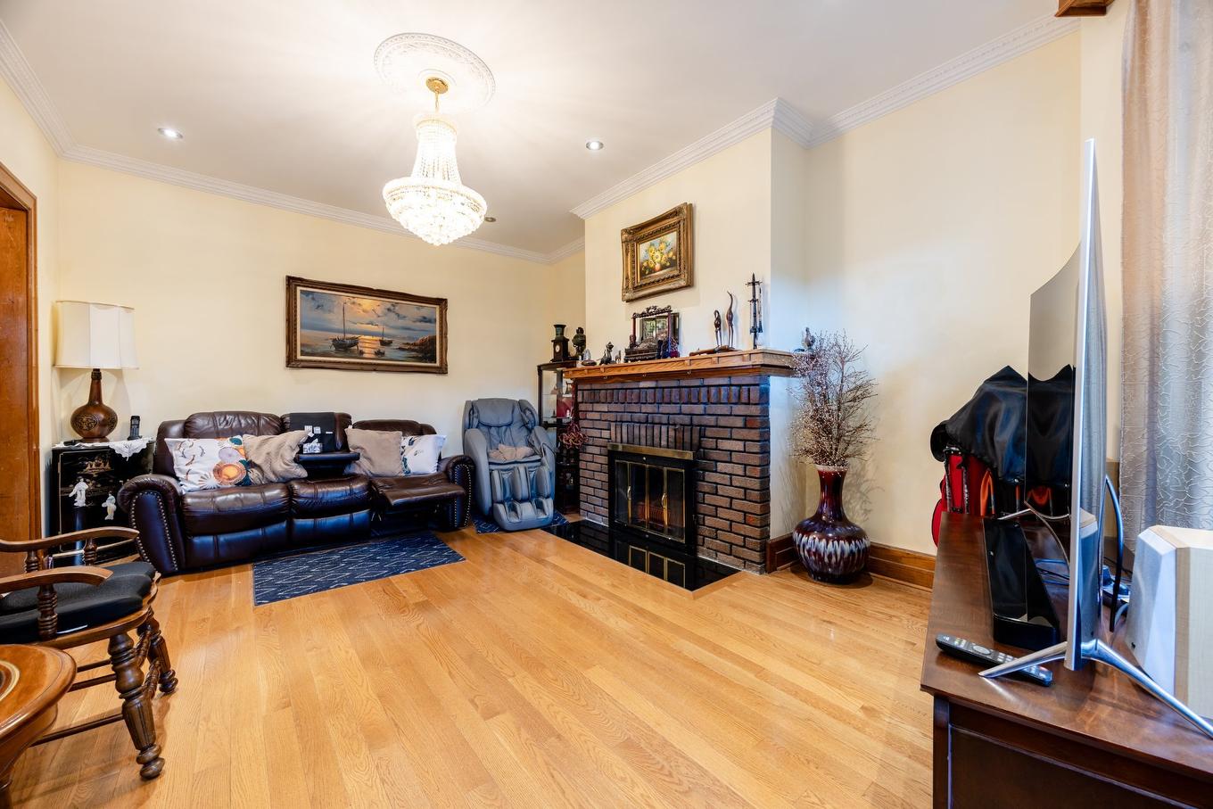 Salon - 2260 Av. Wilson, Montréal (Côte-Des-Neiges/Notre-Dame-De-Grâce), QC - Indoor Photo Showing Living Room With Fireplace