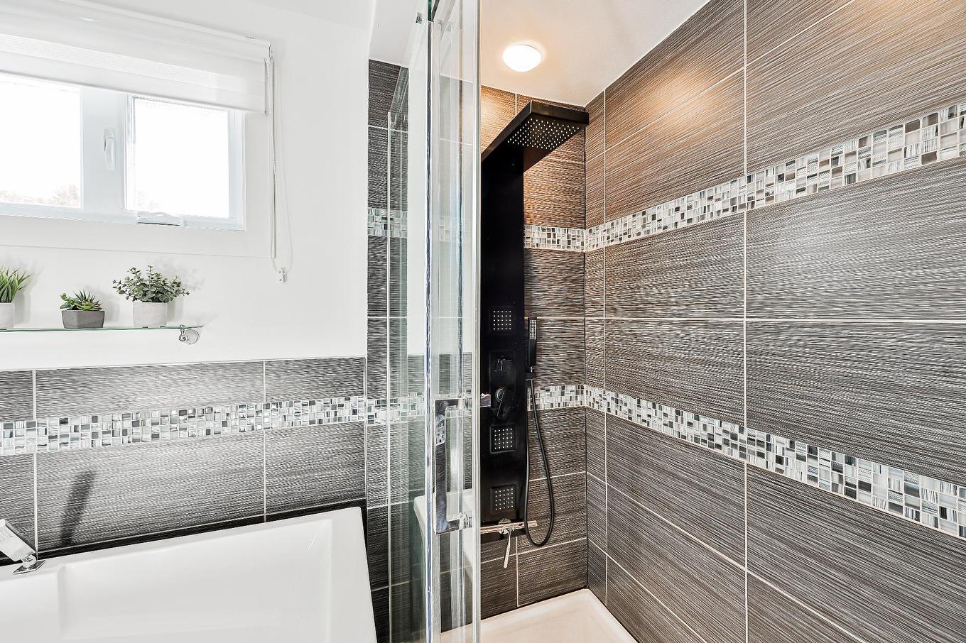 Salle de bains - 466 Rue Lamontagne, Mascouche, QC - Indoor Photo Showing Bathroom