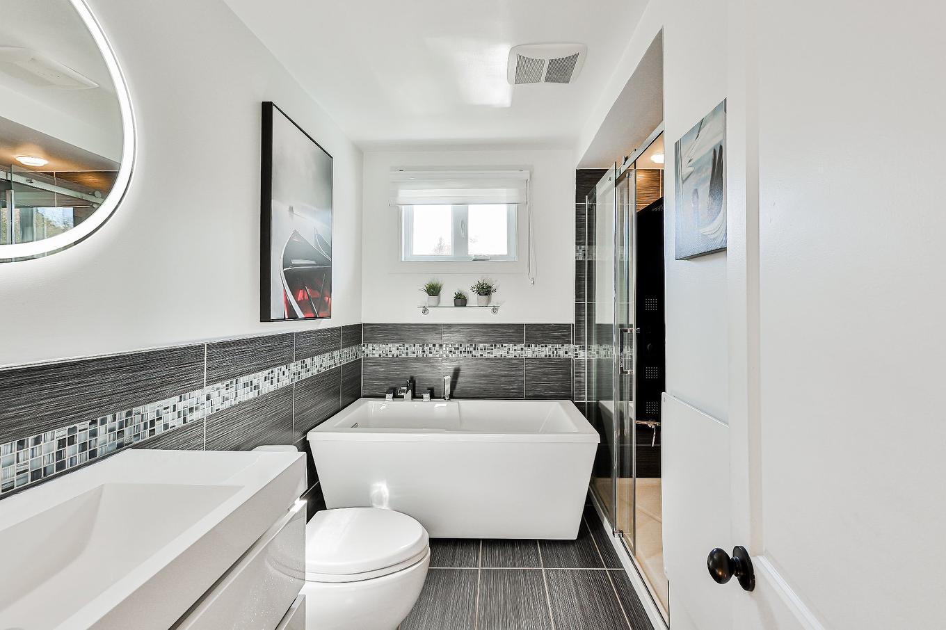 Salle de bains - 466 Rue Lamontagne, Mascouche, QC - Indoor Photo Showing Bathroom