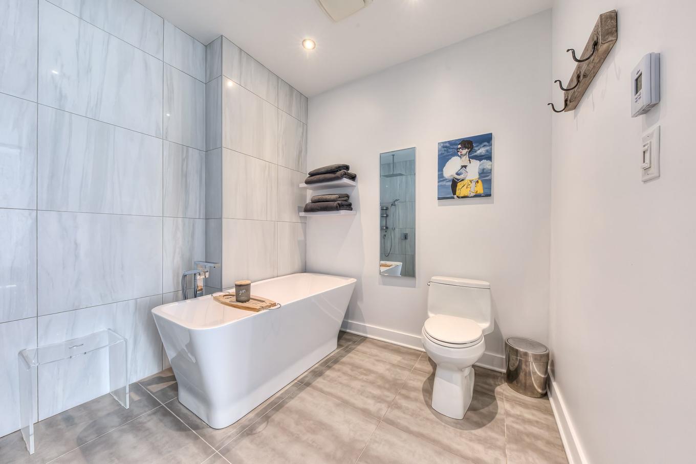 Ensuite bathroom - 304-20 Rue St-Paul O., Montréal (Ville-Marie), QC - Indoor Photo Showing Bathroom