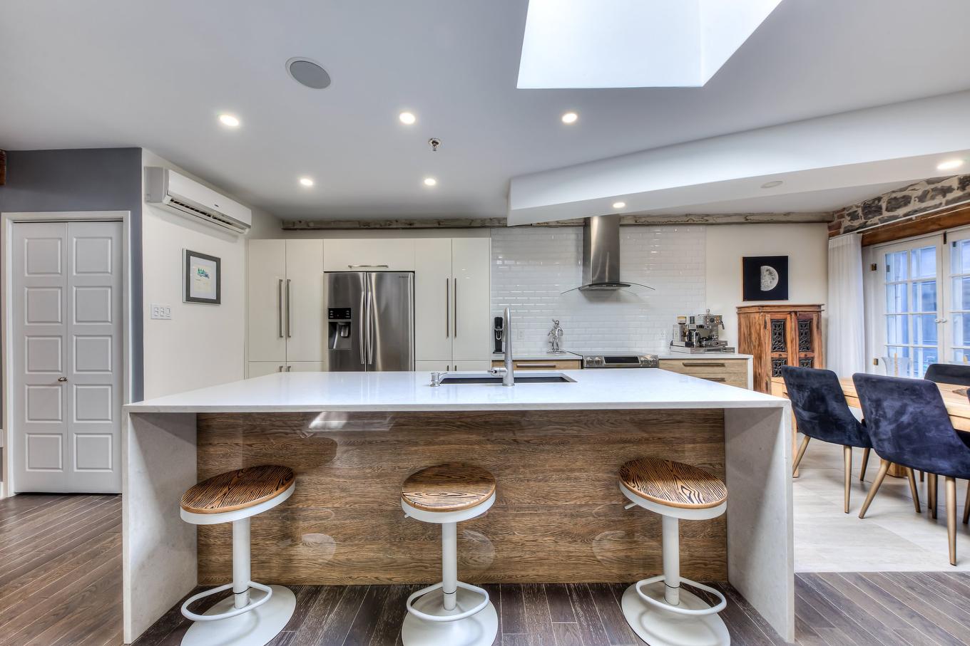 Kitchen - 304-20 Rue St-Paul O., Montréal (Ville-Marie), QC - Indoor Photo Showing Other Room