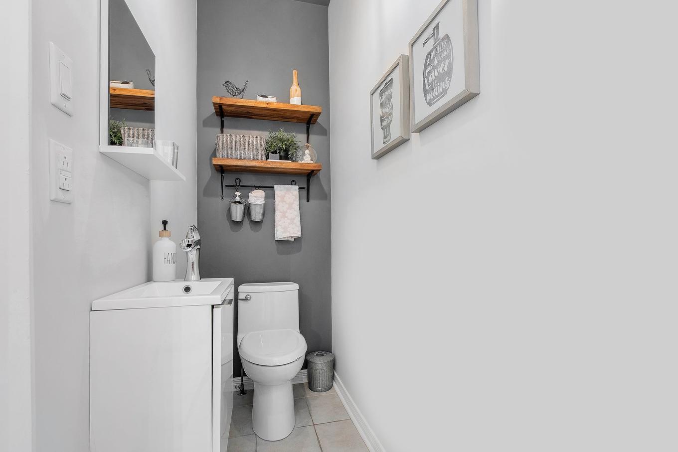 Salle d'eau - 2442 Rue Des Jacinthes, Terrebonne (Terrebonne), QC - Indoor Photo Showing Bathroom