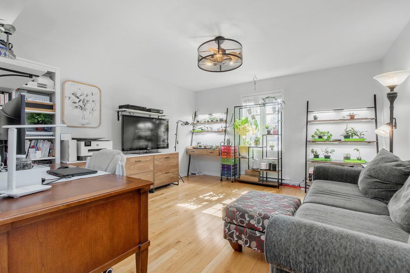 Salle familiale - 2442 Rue Des Jacinthes, Terrebonne (Terrebonne), QC - Indoor