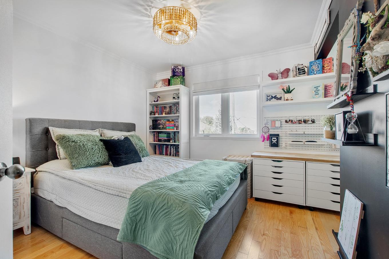 Chambre à coucher - 2442 Rue Des Jacinthes, Terrebonne (Terrebonne), QC - Indoor Photo Showing Bedroom
