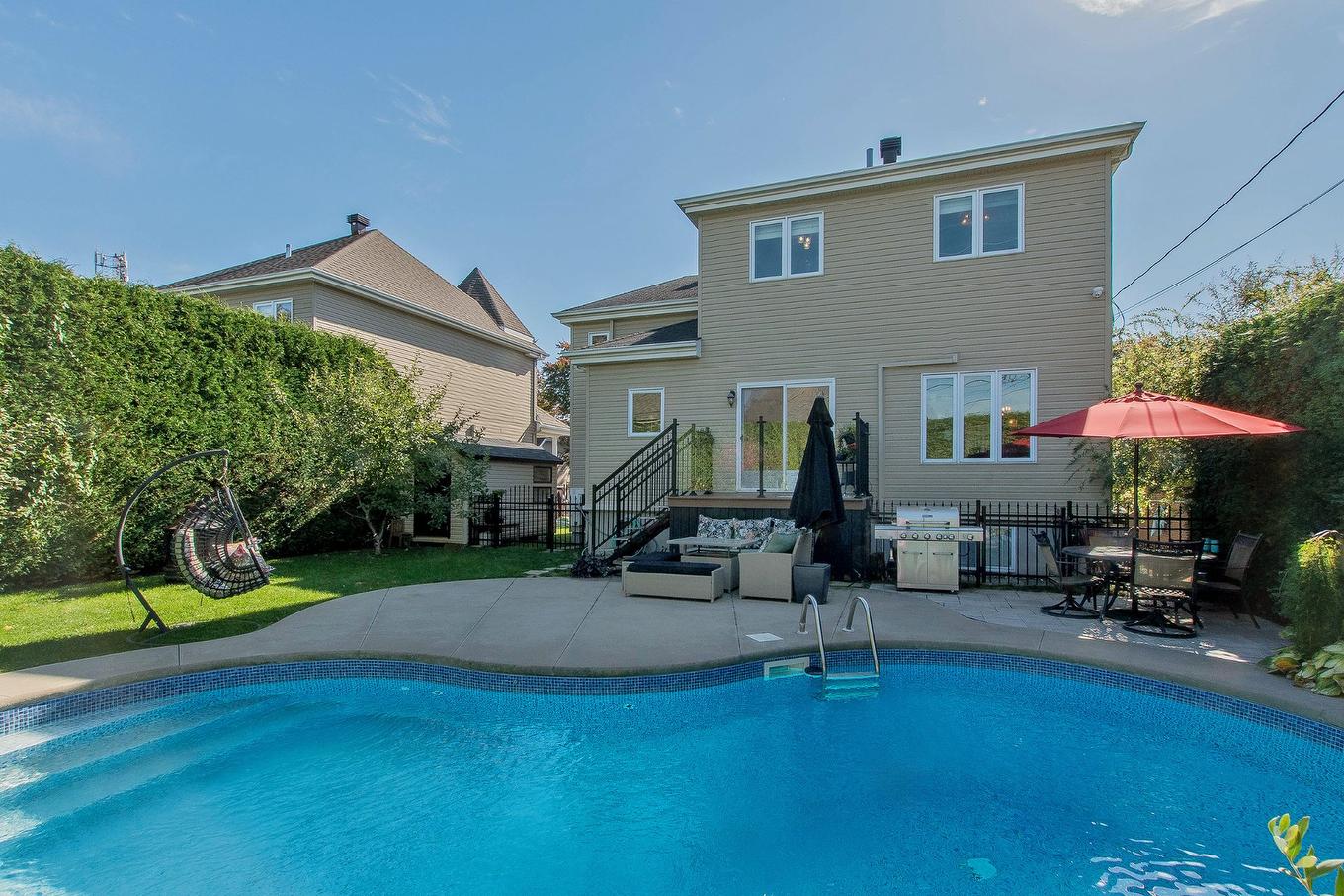 Cour - 2442 Rue Des Jacinthes, Terrebonne (Terrebonne), QC - Outdoor With In Ground Pool