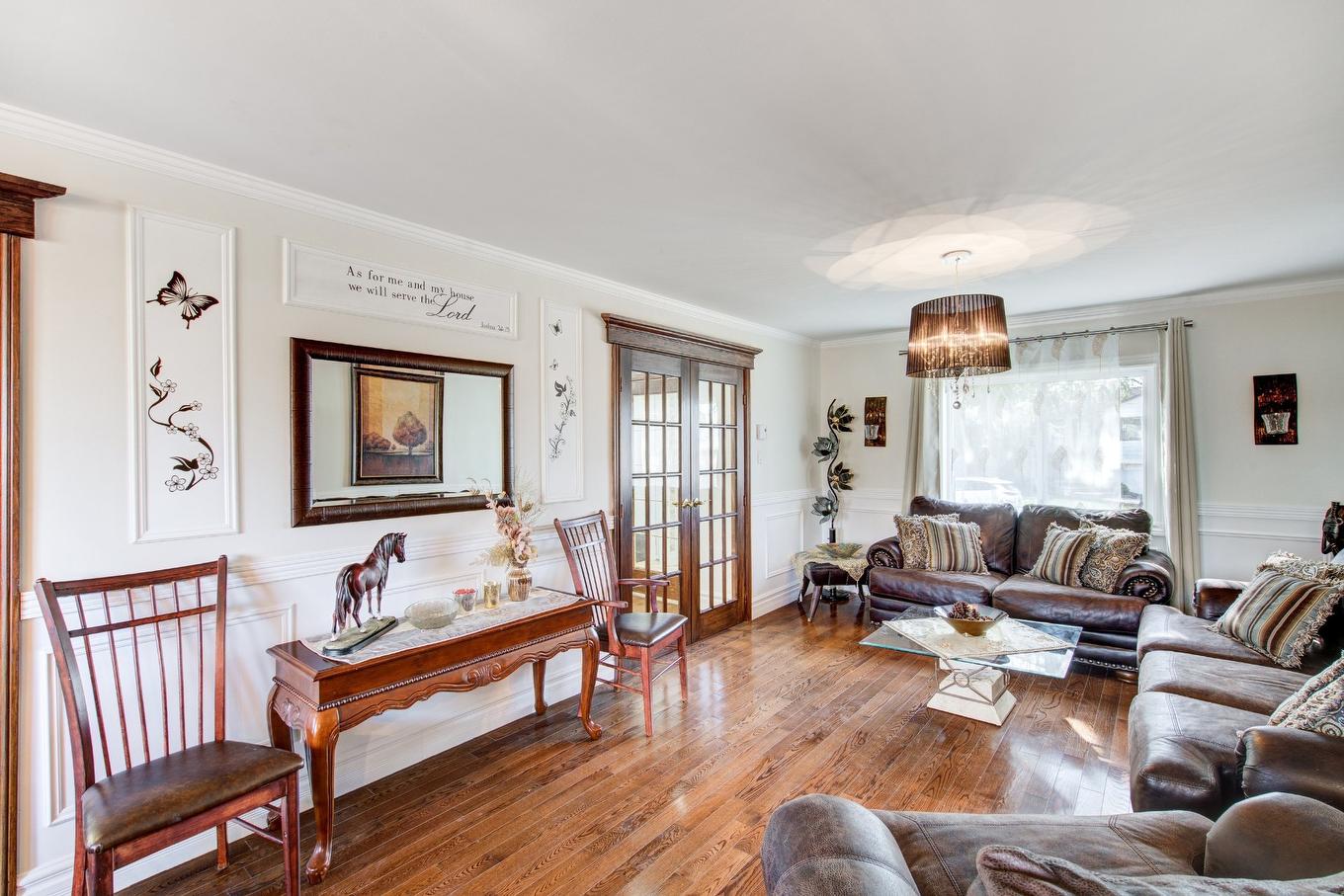 Salle familiale - 315 Rue Gagnier, Montréal (Pierrefonds-Roxboro), QC - Indoor Photo Showing Living Room