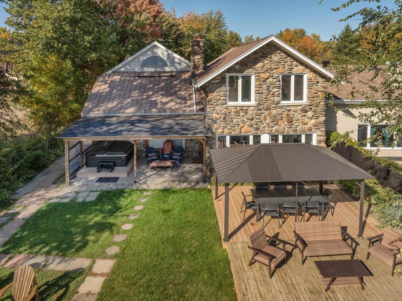 Face arrière - 27 Av. De Venise O., Venise-En-Québec, QC - Outdoor