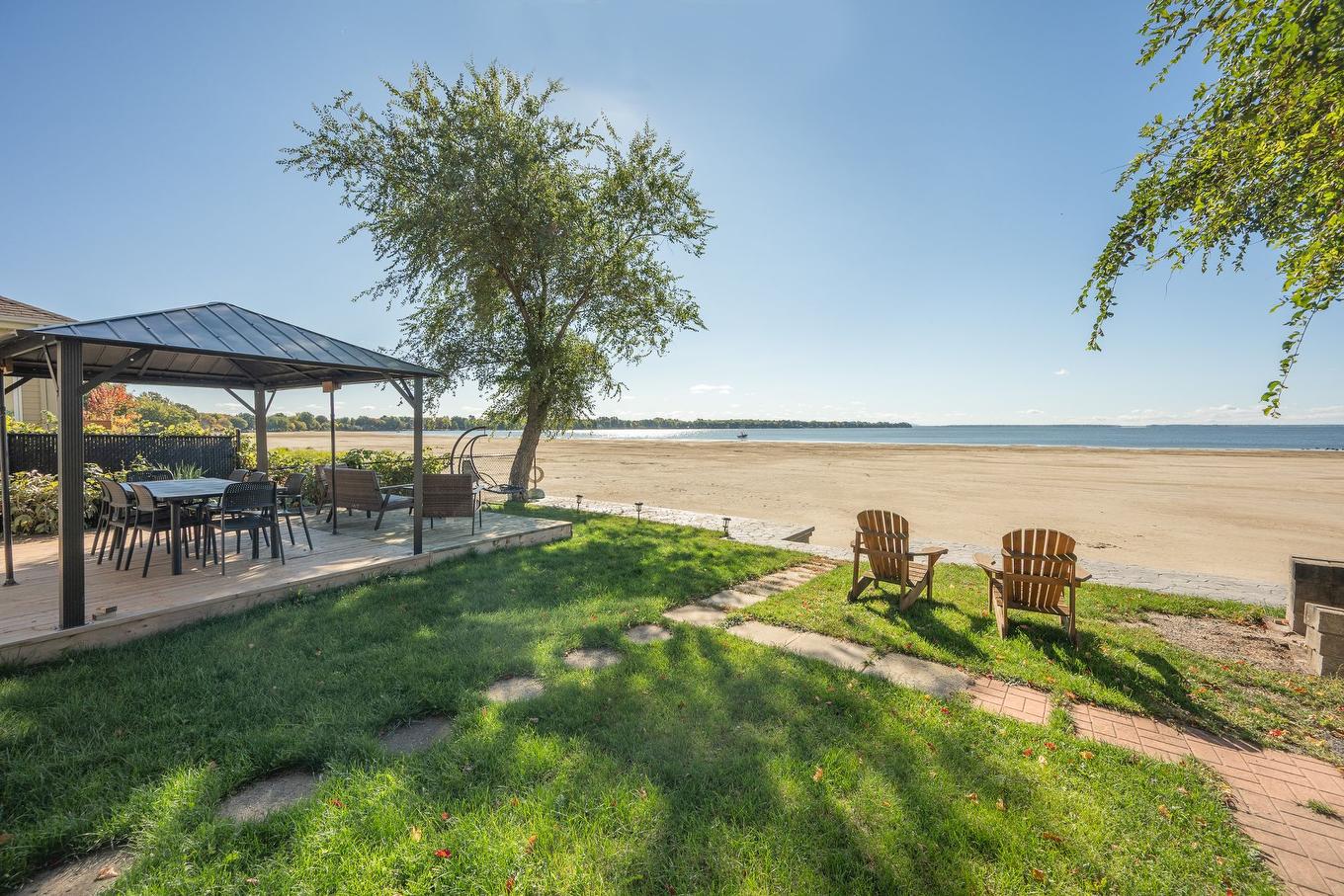 Vue sur l'eau - 27 Av. De Venise O., Venise-En-Québec, QC - Outdoor With View