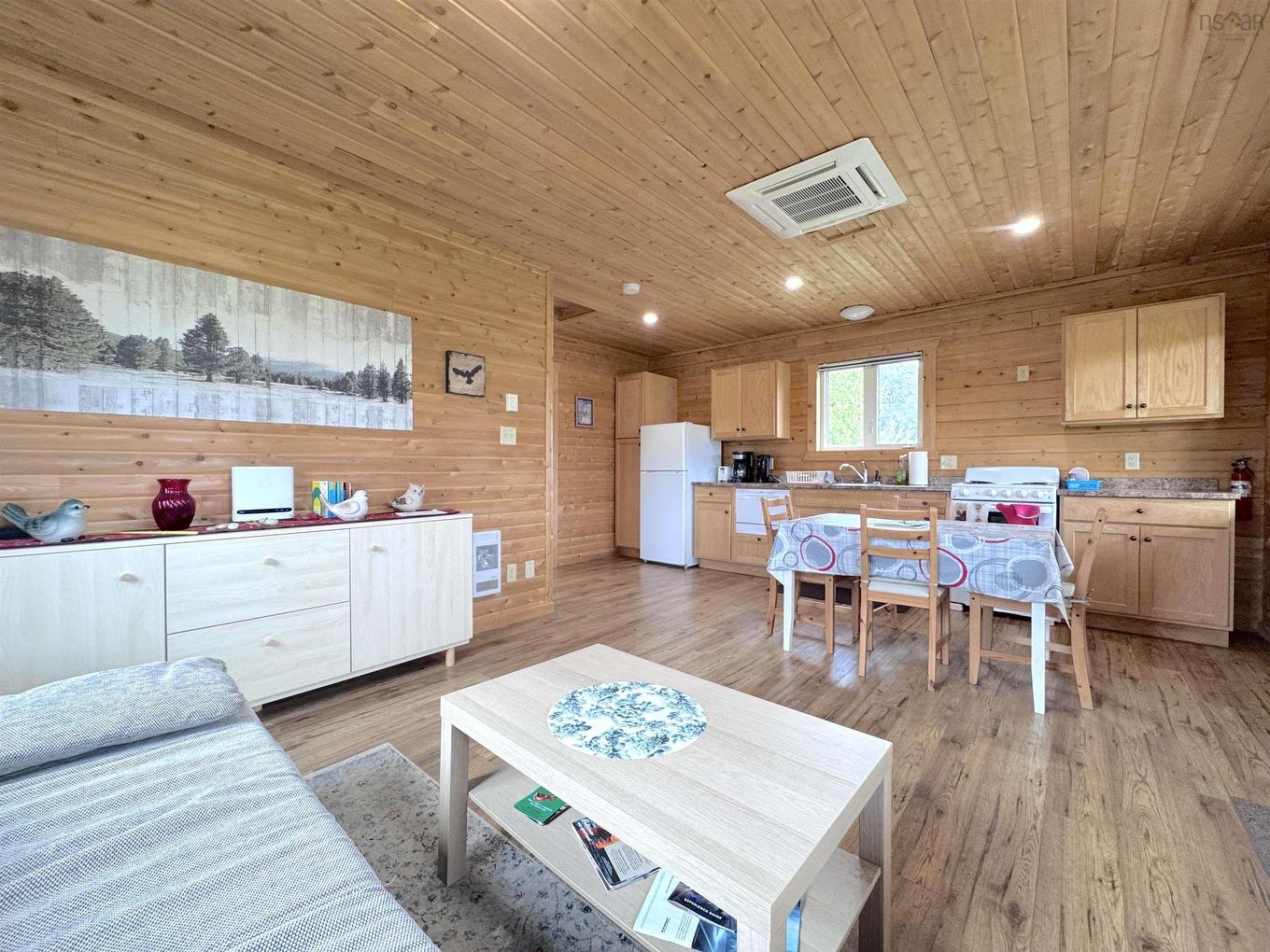 1047 West Side Middle River Road, Middle River, NS