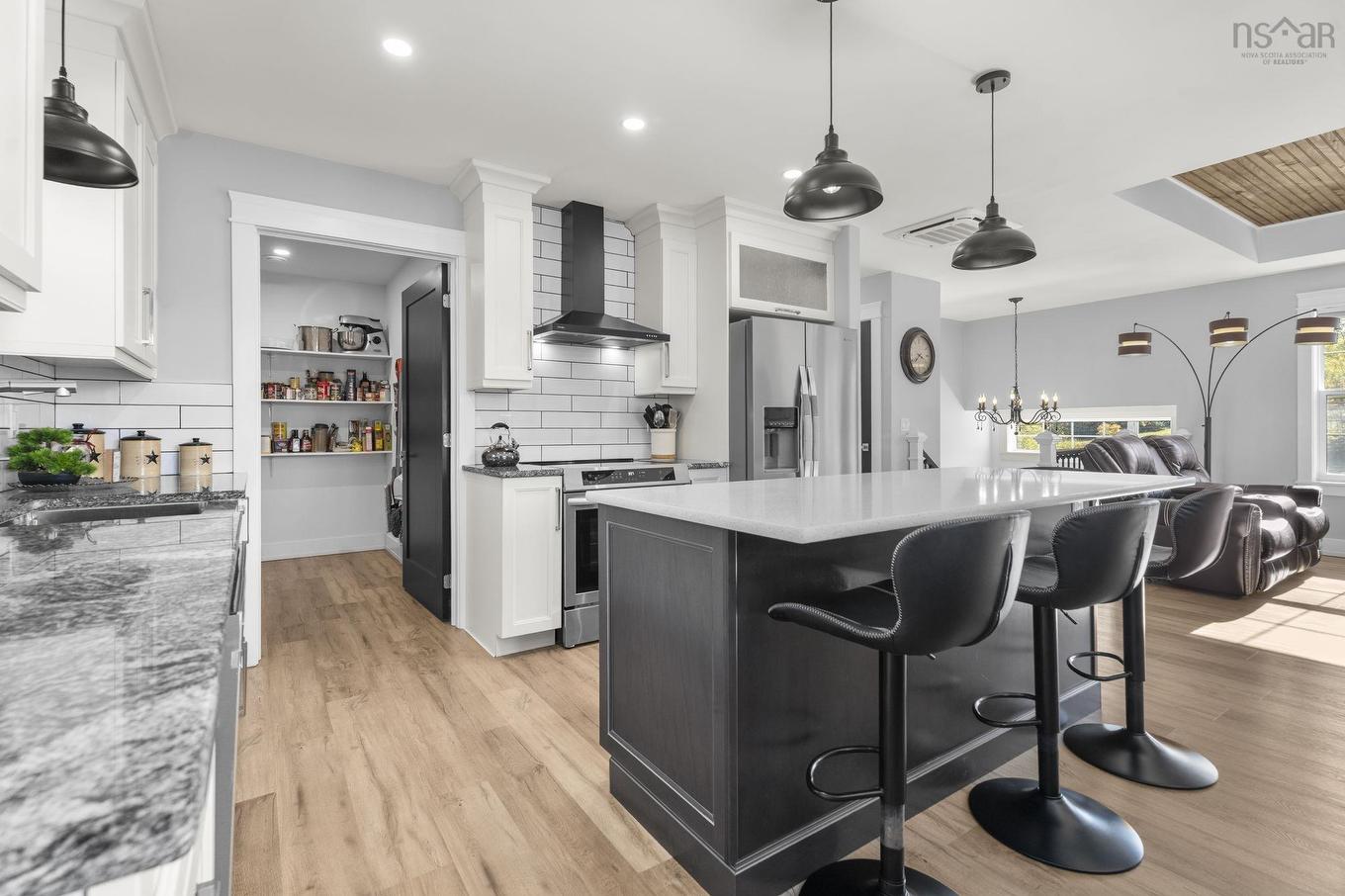 13691 Highway 1, Hants Border, NS