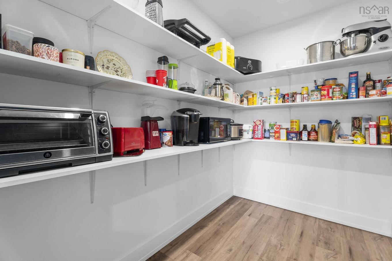 13691 Highway 1, Hants Border, NS