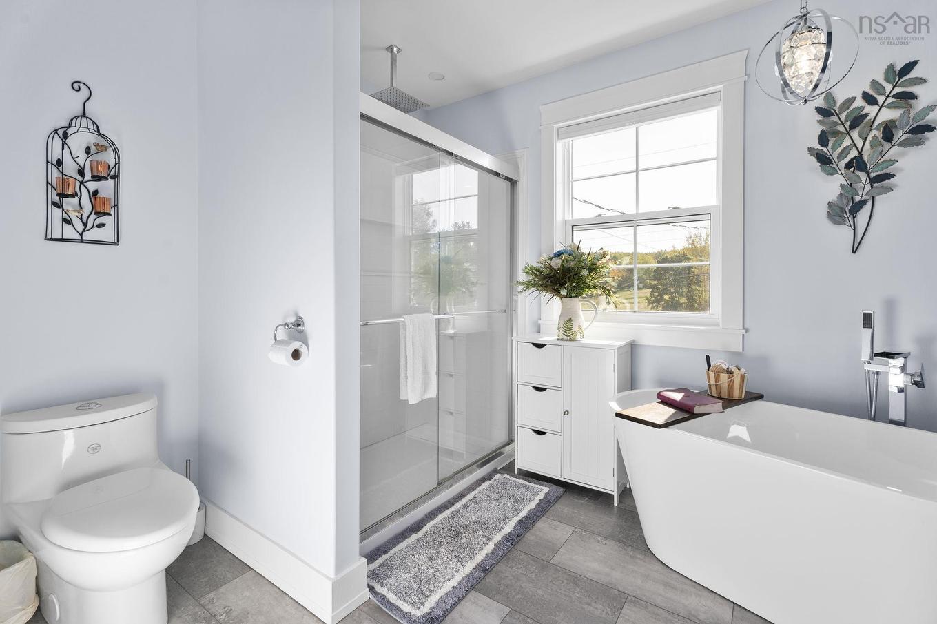 13691 Highway 1, Hants Border, NS