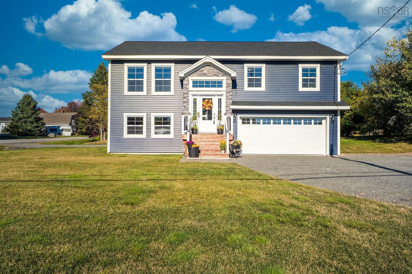 13691 Highway 1, Hants Border, NS