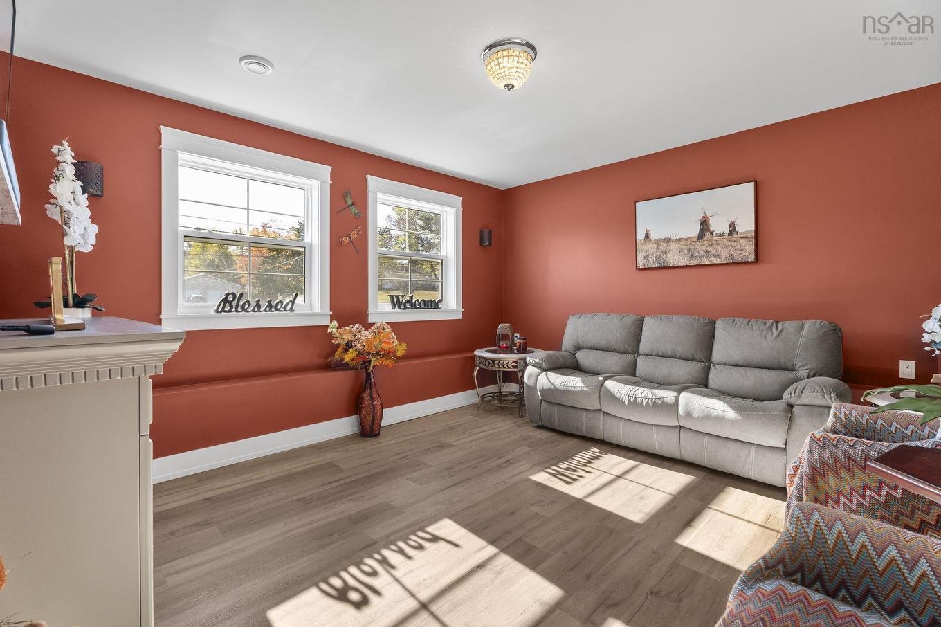 13691 Highway 1, Hants Border, NS