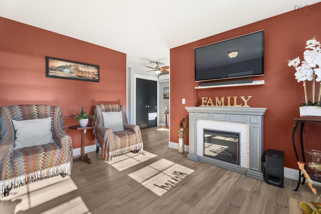 13691 Highway 1, Hants Border, NS