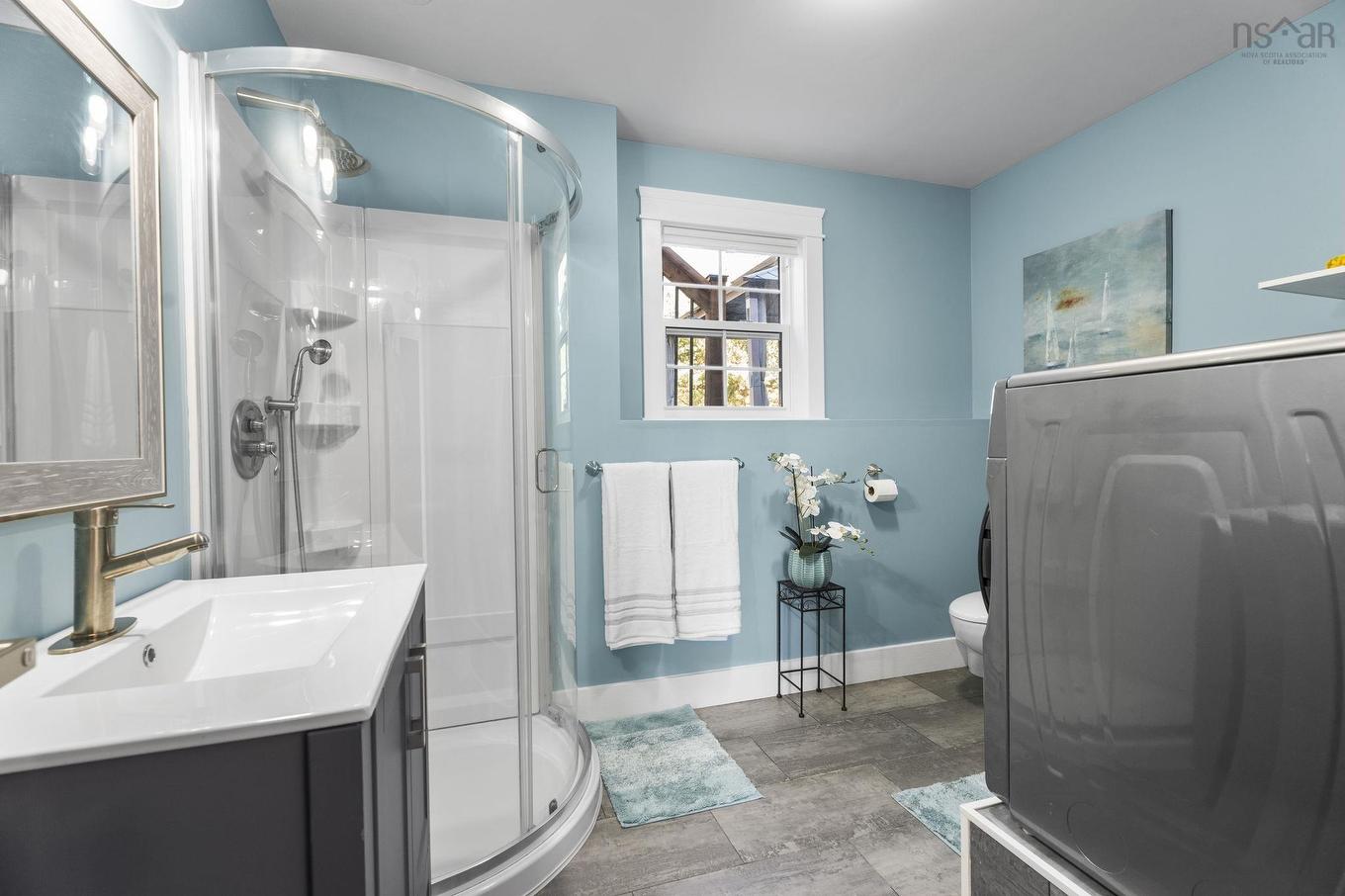 13691 Highway 1, Hants Border, NS