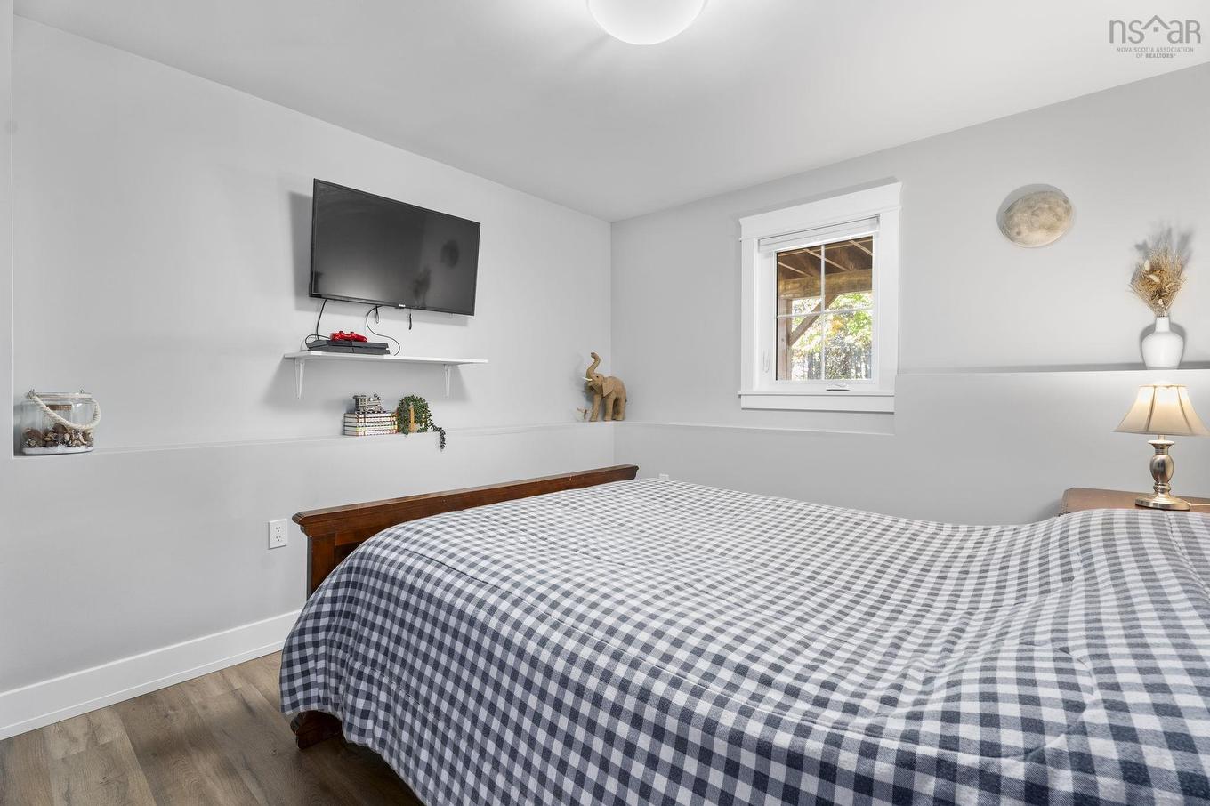 13691 Highway 1, Hants Border, NS