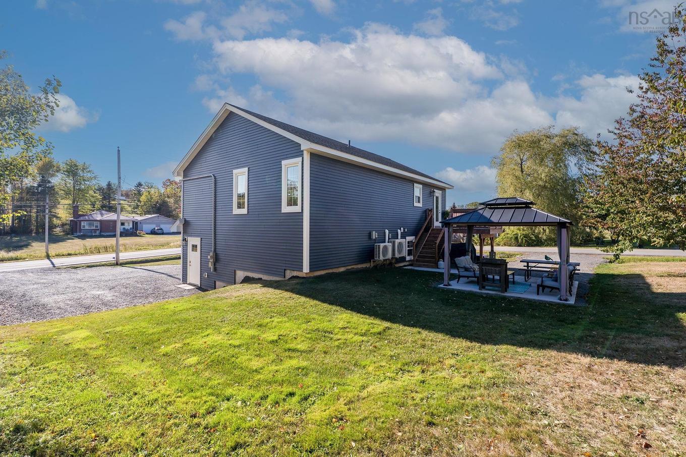 13691 Highway 1, Hants Border, NS