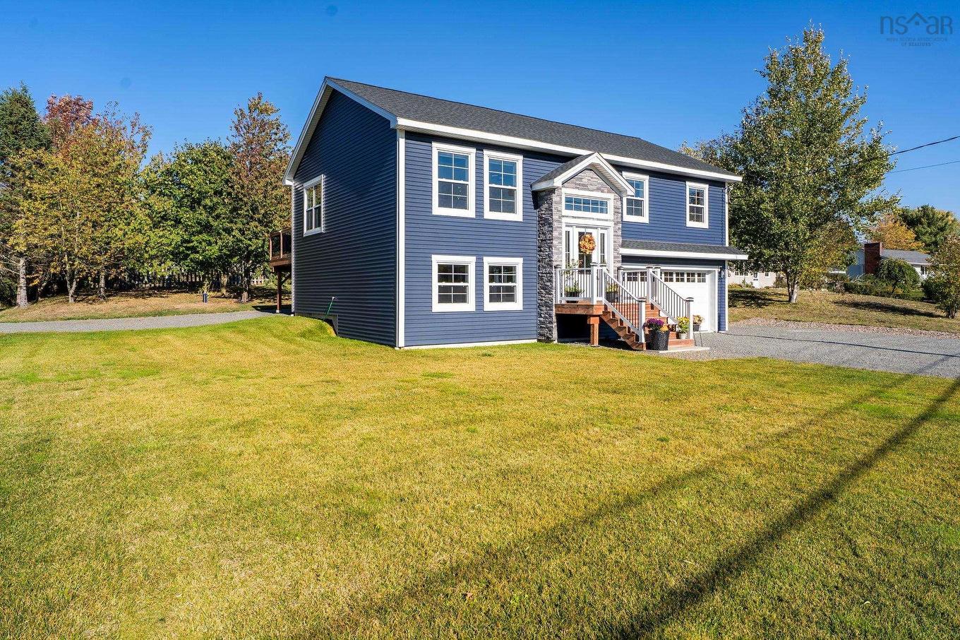 13691 Highway 1, Hants Border, NS