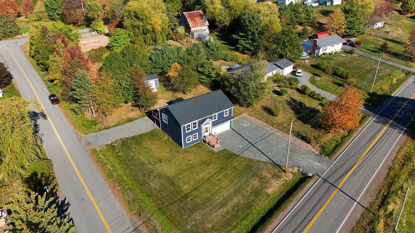 13691 Highway 1, Hants Border, NS