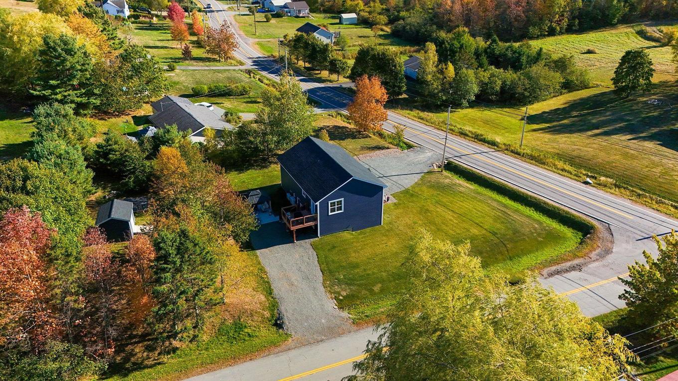 13691 Highway 1, Hants Border, NS
