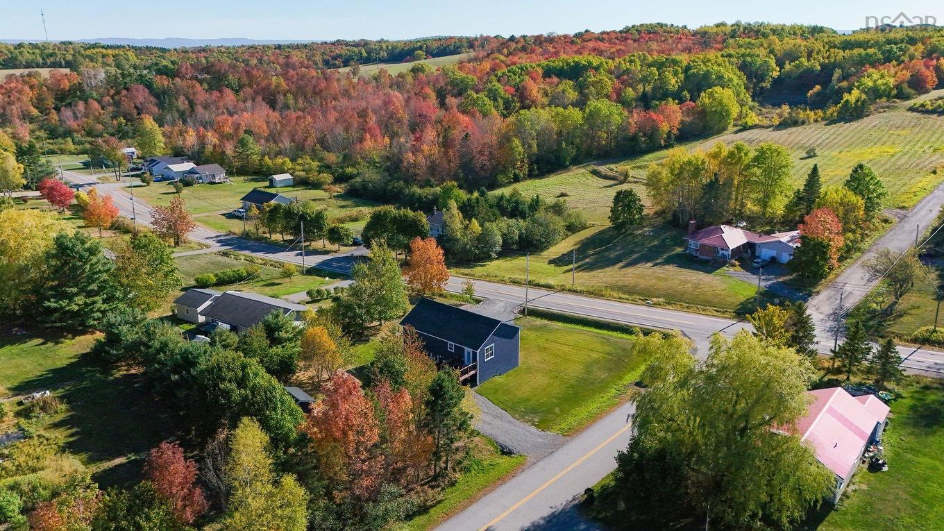 13691 Highway 1, Hants Border, NS