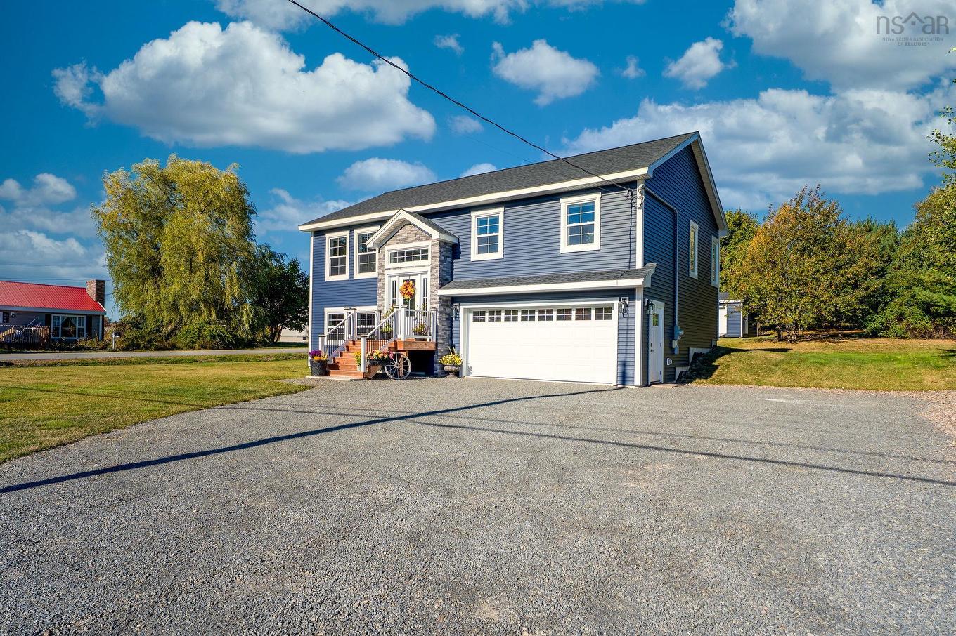 13691 Highway 1, Hants Border, NS