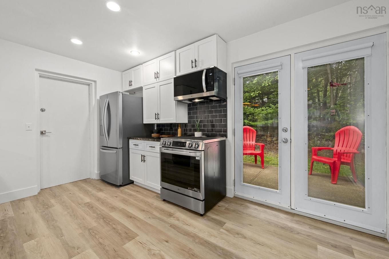 31-33 Birch Grove, Upper Tantallon, NS