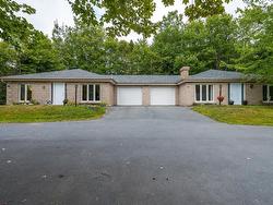 31-33 Birch Grove Upper Tantallon, NS B3Z 1L1