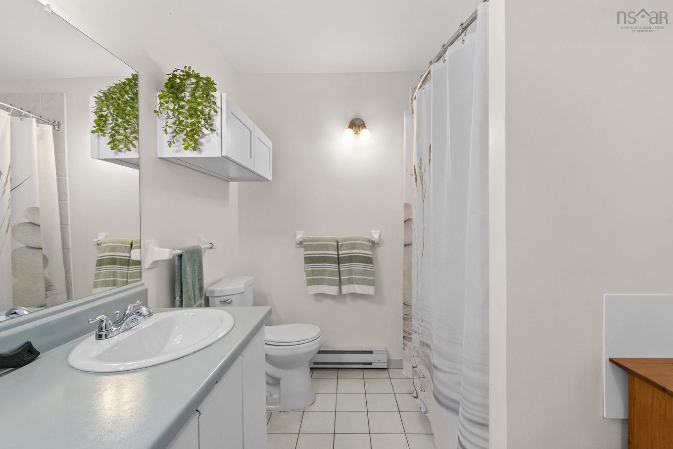 31-33 Birch Grove, Upper Tantallon, NS