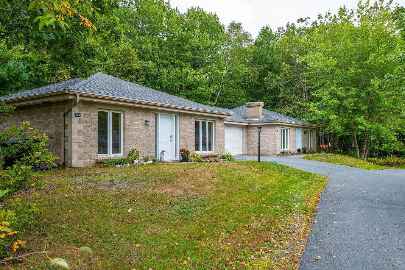 31-33 Birch Grove, Upper Tantallon, NS
