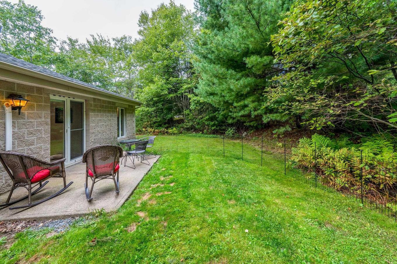 31-33 Birch Grove, Upper Tantallon, NS