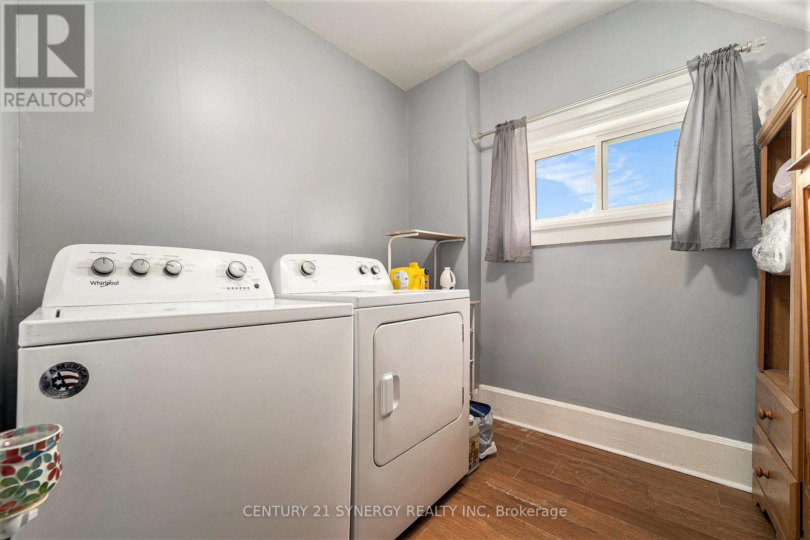 25 Kensington Avenue, Smiths Falls, ON - Indoor Photo Showing Laundry Room