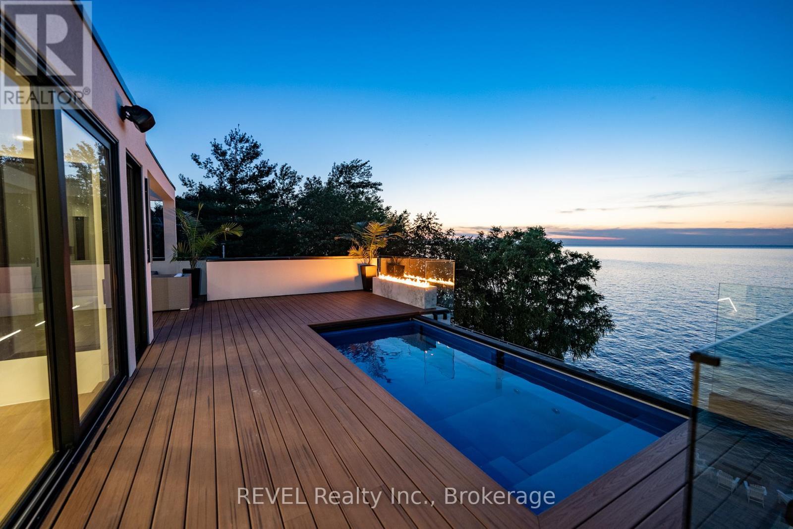 6 Firelane 11 Street, Niagara-On-The-Lake (Lakeshore), ON - Outdoor With Body Of Water