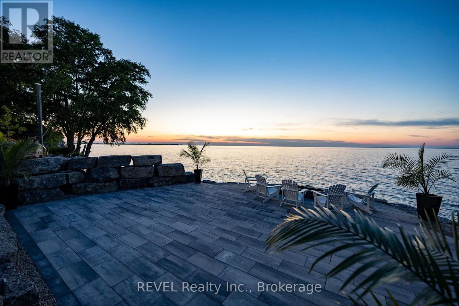 6 Firelane 11 Street, Niagara-On-The-Lake (Lakeshore), ON - Outdoor With Body Of Water With View
