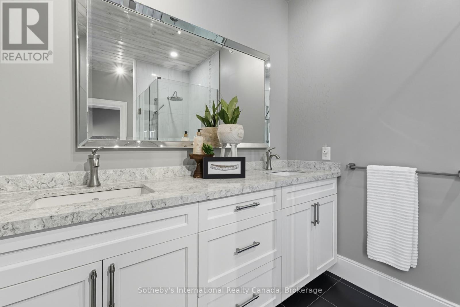 64 Bowyer Road, Huntsville (Chaffey), ON - Indoor Photo Showing Bathroom