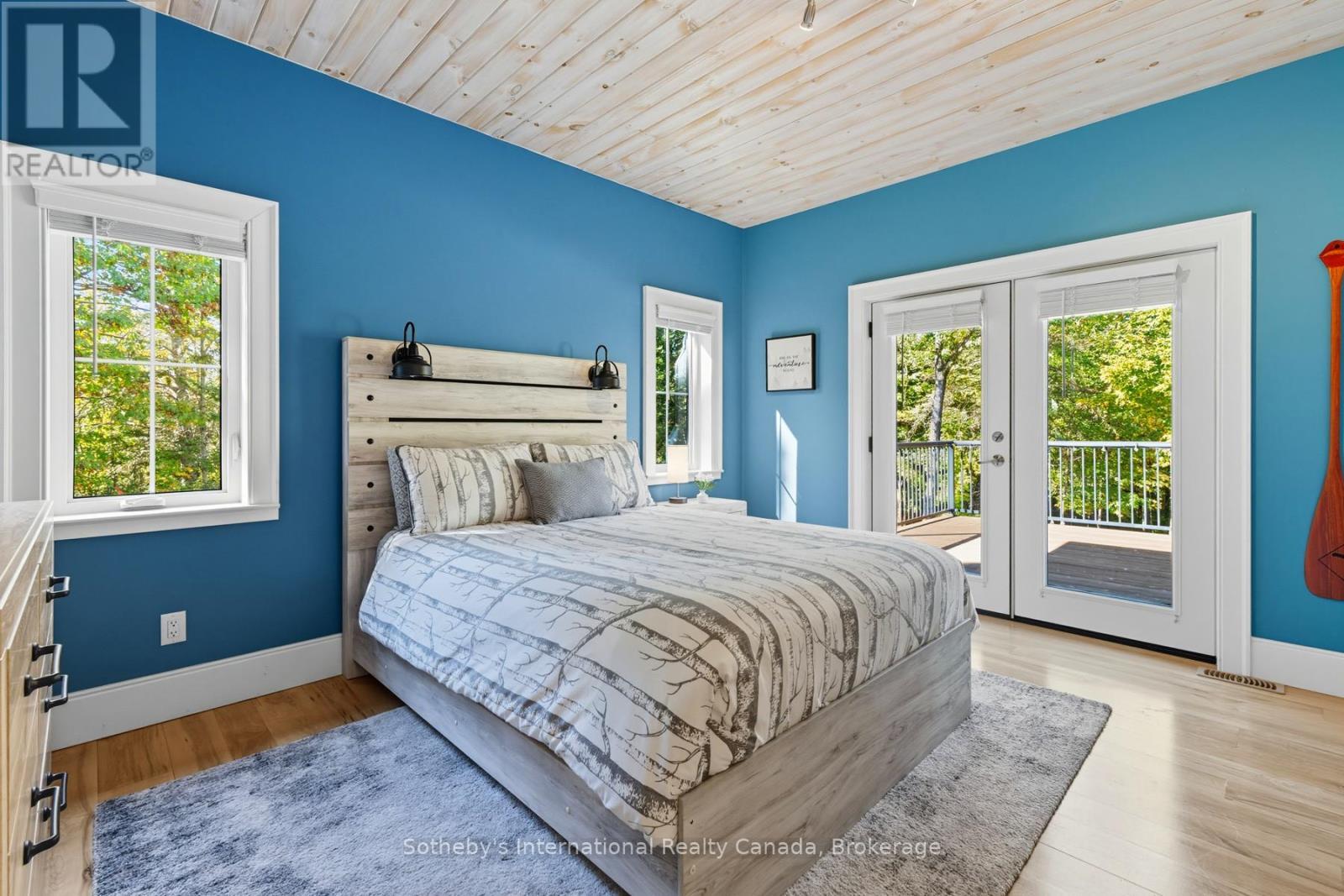 64 Bowyer Road, Huntsville (Chaffey), ON - Indoor Photo Showing Bedroom
