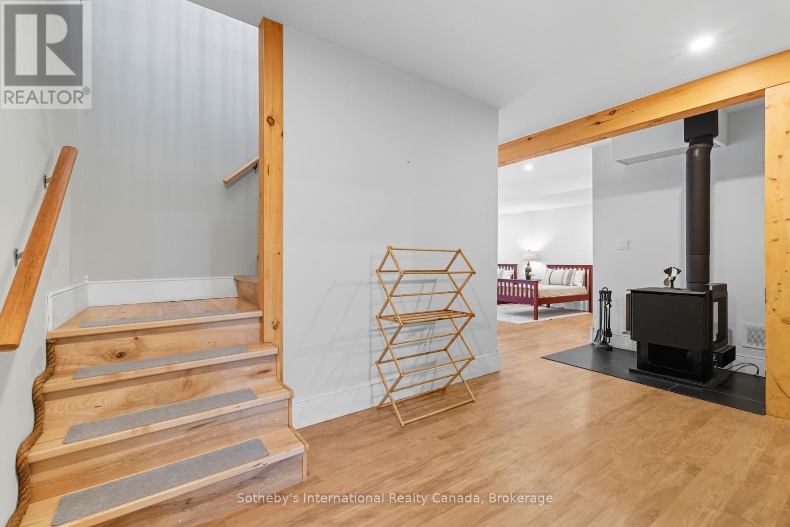 64 Bowyer Road, Huntsville (Chaffey), ON - Indoor Photo Showing Other Room