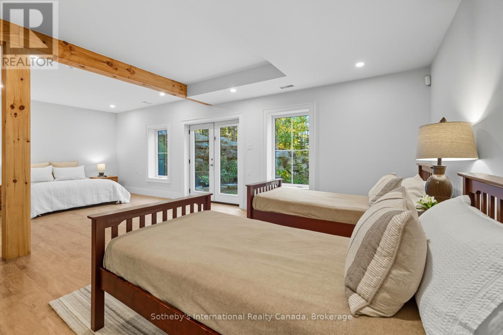 64 Bowyer Road, Huntsville (Chaffey), ON - Indoor Photo Showing Bedroom