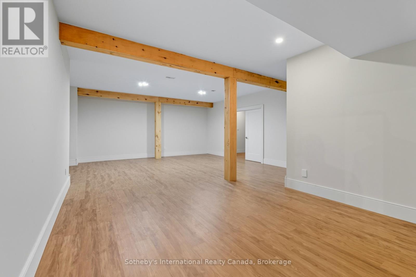 64 Bowyer Road, Huntsville (Chaffey), ON - Indoor Photo Showing Other Room