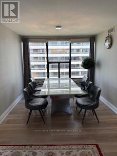 811 - 80 Quebec Avenue, Toronto, ON - Indoor
